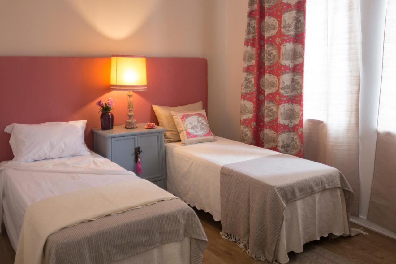 Holiday home Luxurious Pink House And Parking