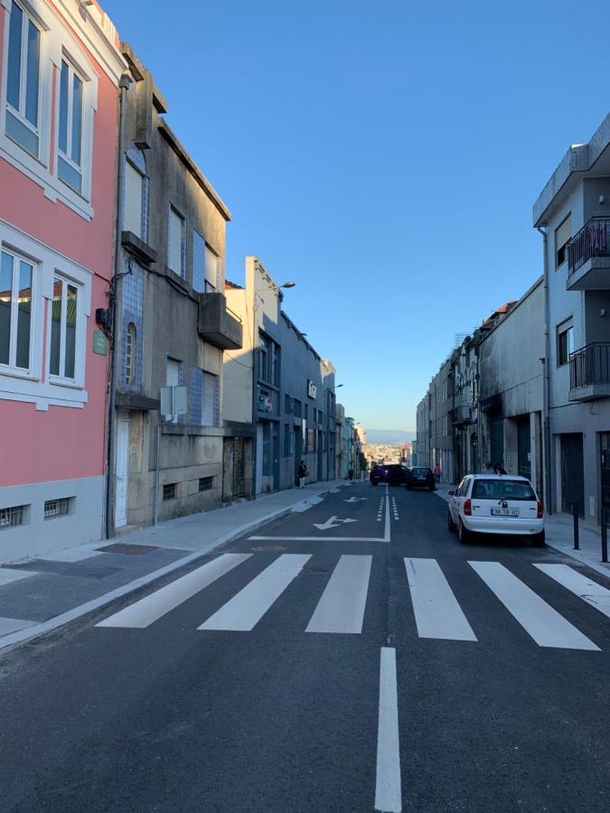 Luxurious Pink House And Parking Holiday home Porto