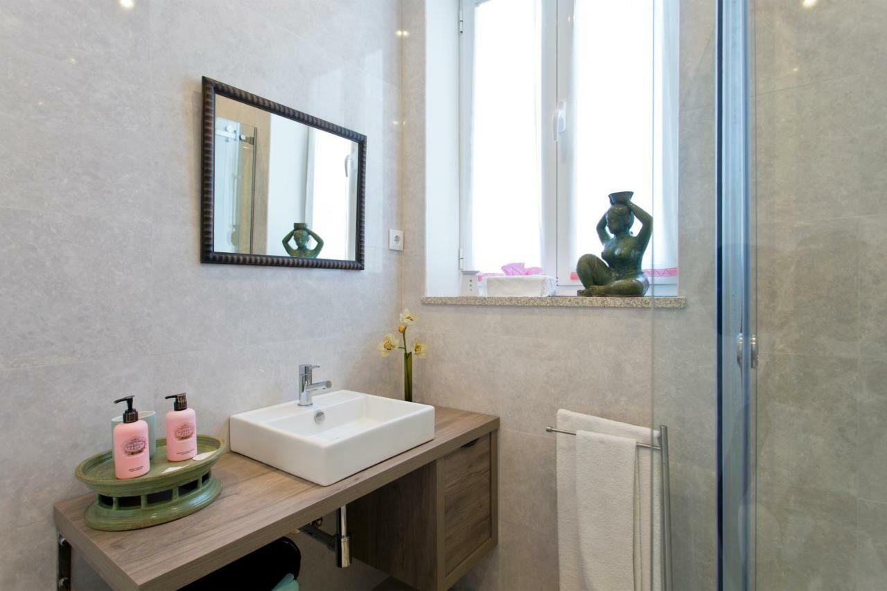 Luxurious Pink House And Parking Holiday home *