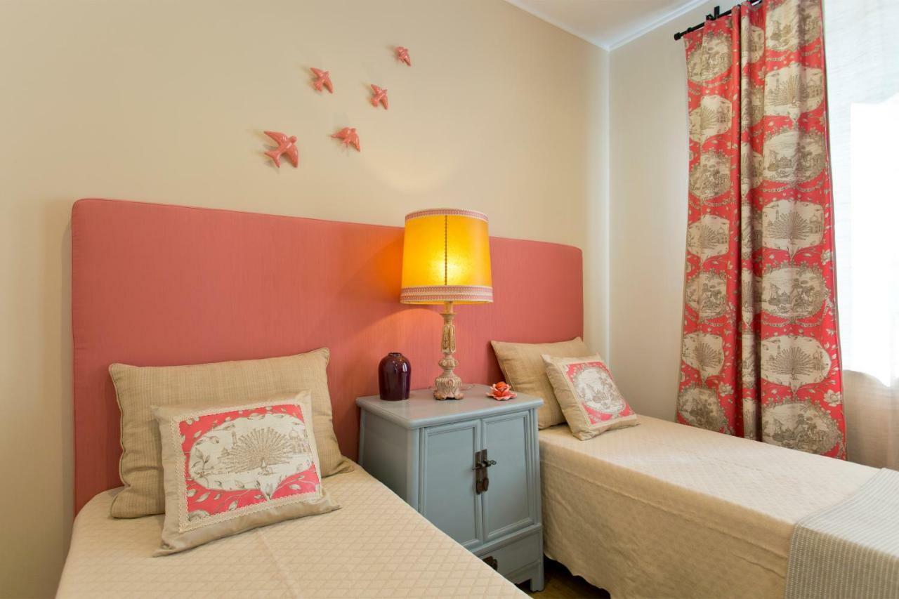 Luxurious Pink House And Parking Holiday home Porto